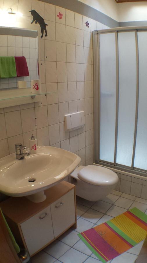 Ferienwohnung Katzenberger Beverungen Camera foto